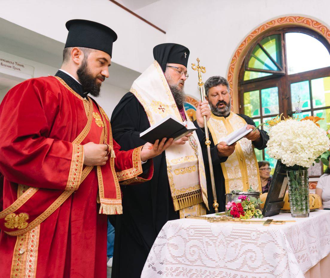 Врачанският митрополит Григорий отслужи архиерейски водосвет